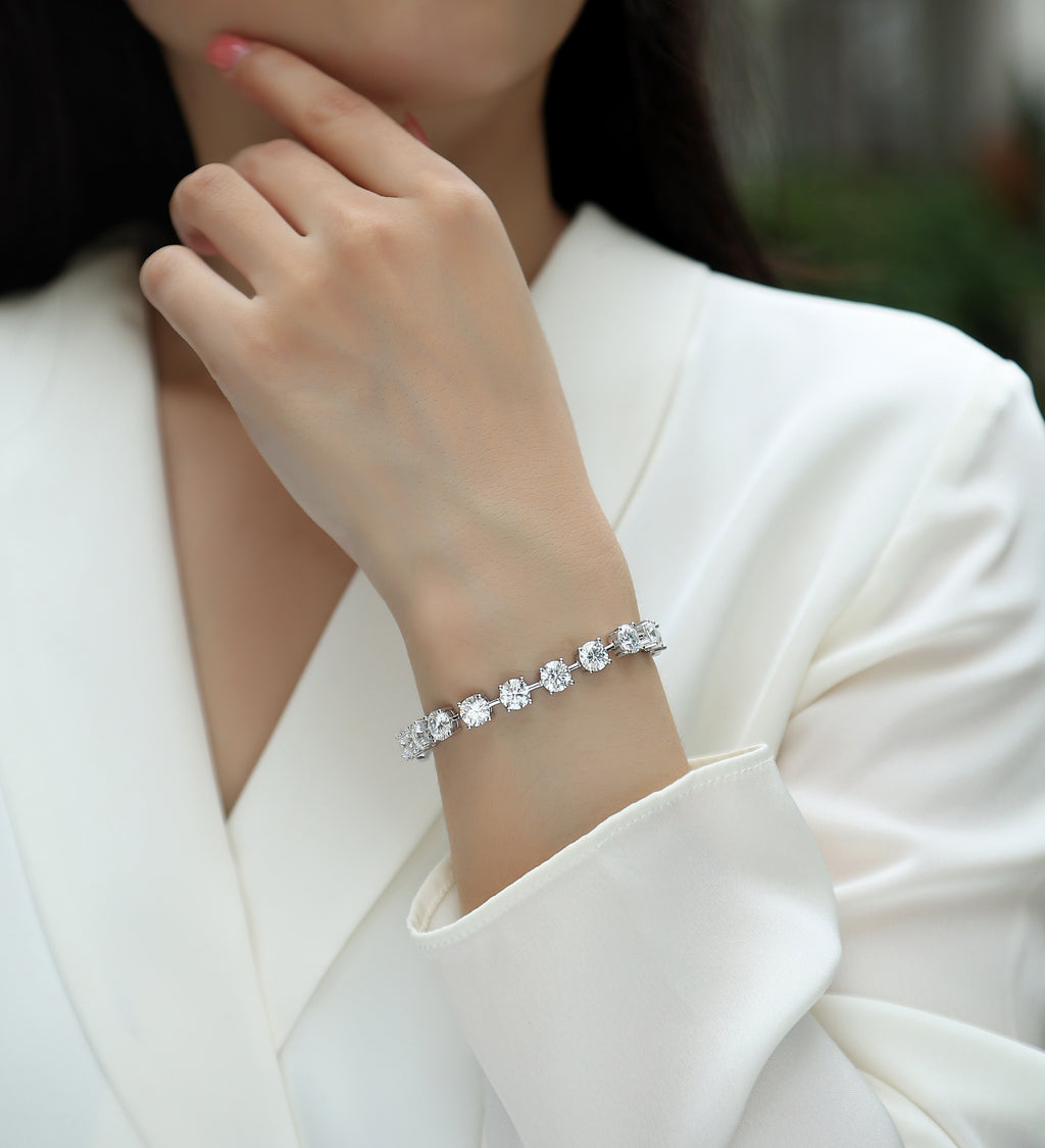 Time Appointment - A Fashionable And Light Luxury Jewelry Silver Bracelet And Bracelet Set With Top-quality Moissanite, S925 Silver Plated Platinum