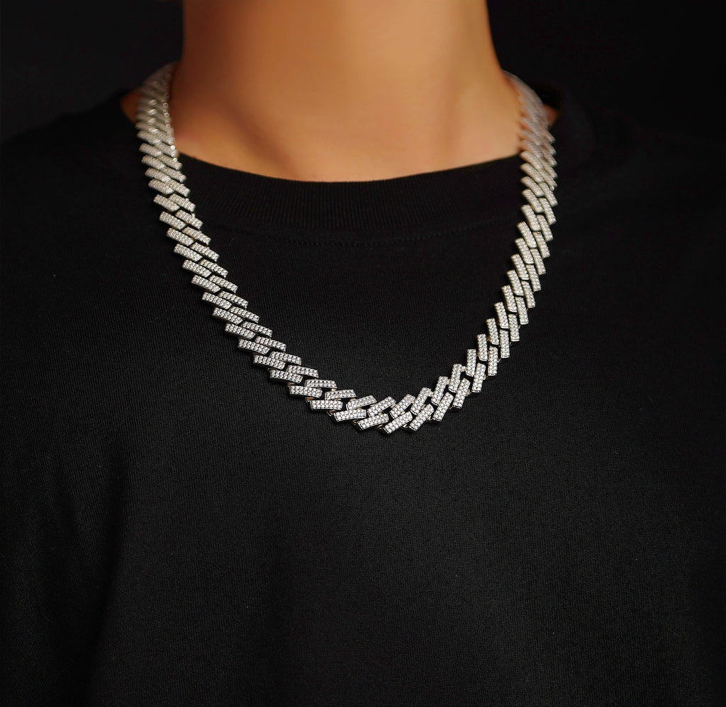 Challenge - A Luxurious And Fashionable Light Luxury Jewelry Necklace Pendant Set With Top-quality Moissanite, S925 Silver-plated Platinum