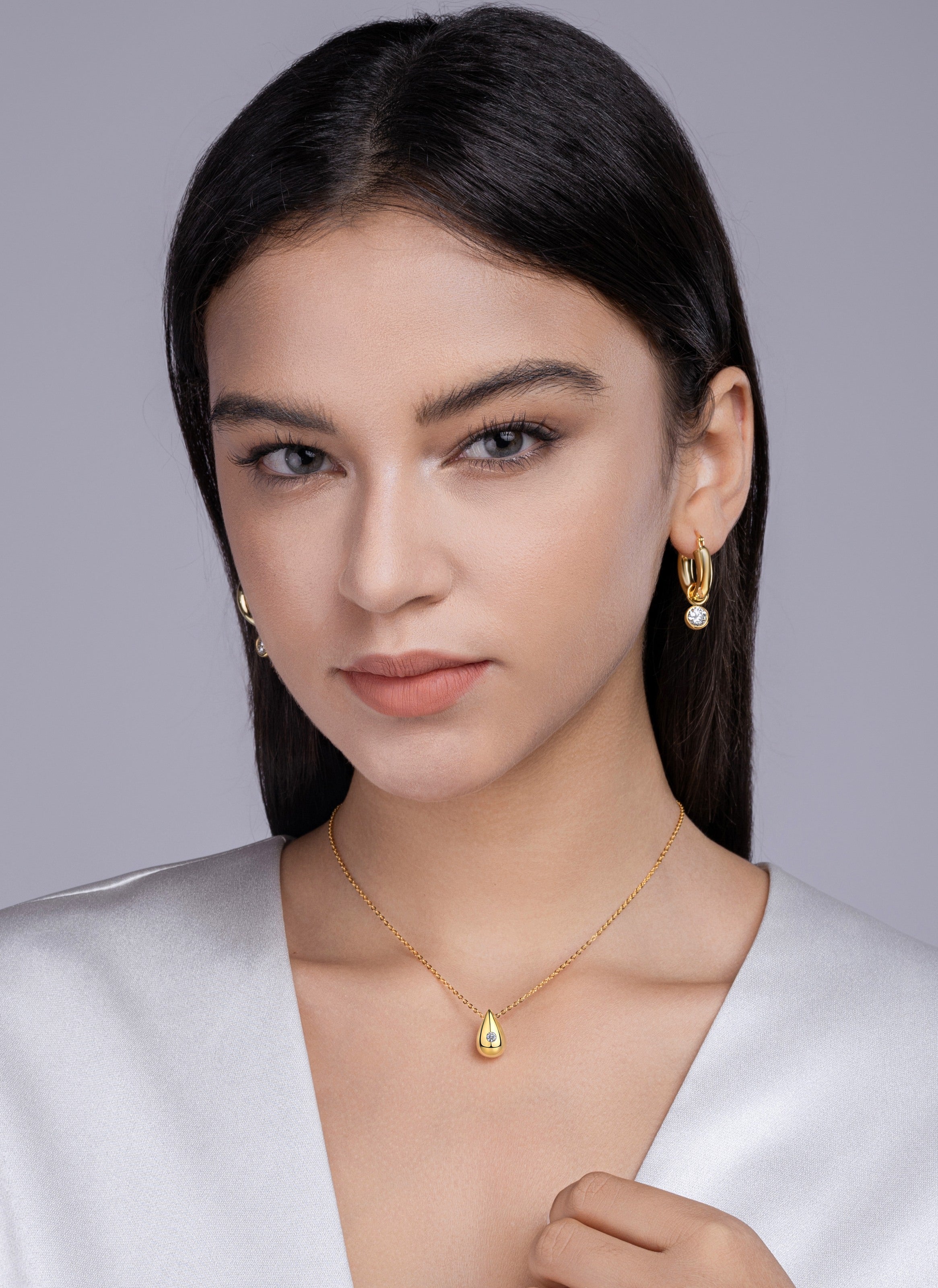Dreamy Water Drop Moissanite Necklace – S925 Silver Gold Plated | Diamond Sadaf