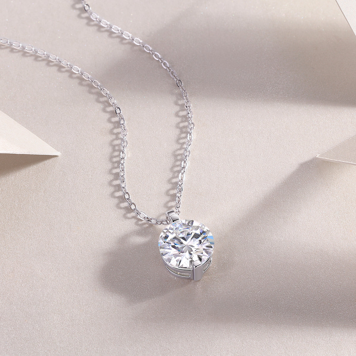 Time Endures - A Fashionable And Light Luxury Jewelry Pendant Necklace Set With Top-quality Moissanite, S925 Silver Plated Platinum