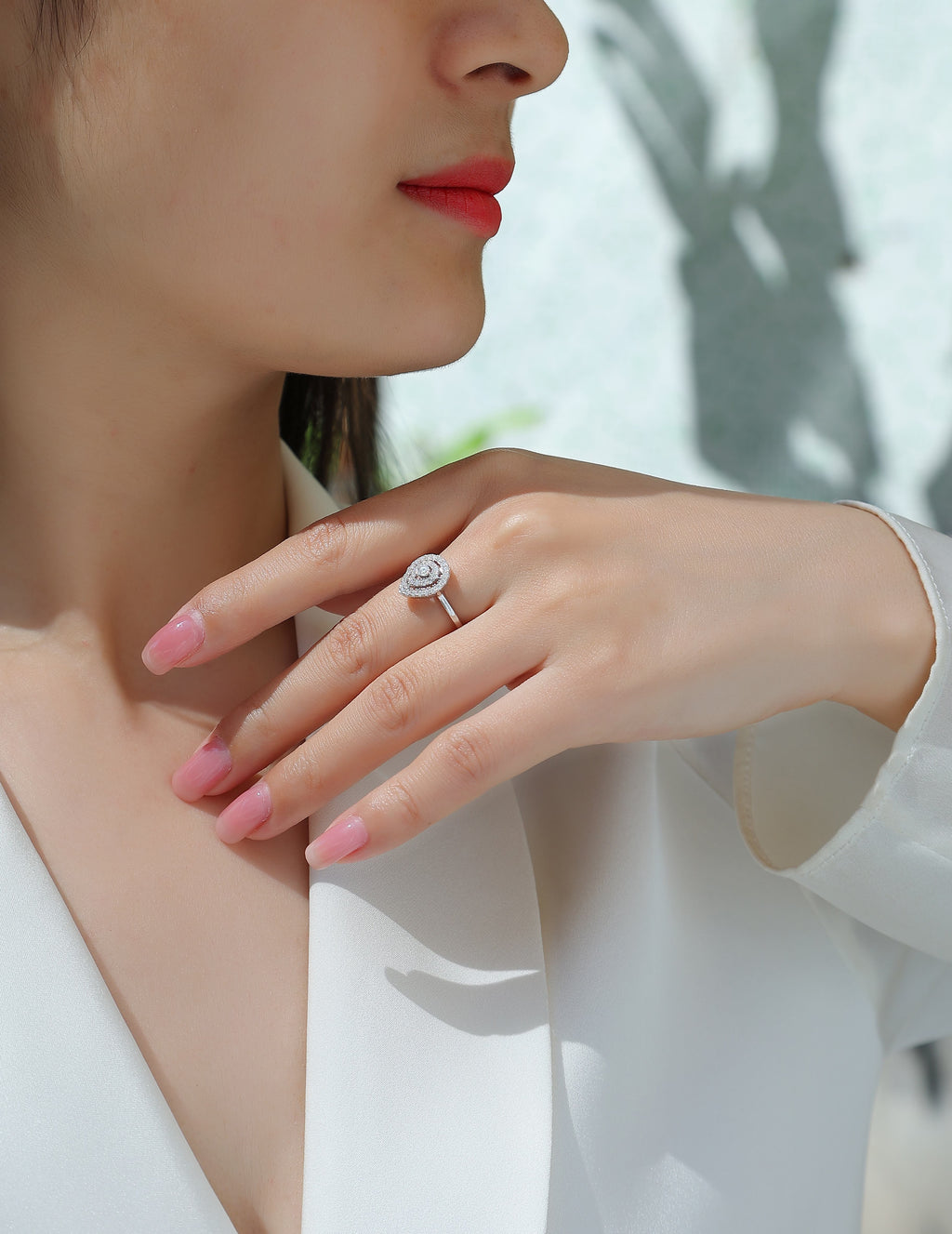 Eternal Love - A Diamond Wedding Ring Set With Top-quality Moissanite S925 Silver And Gold-plated. The Ring Can Be Tested With A Diamond Pen