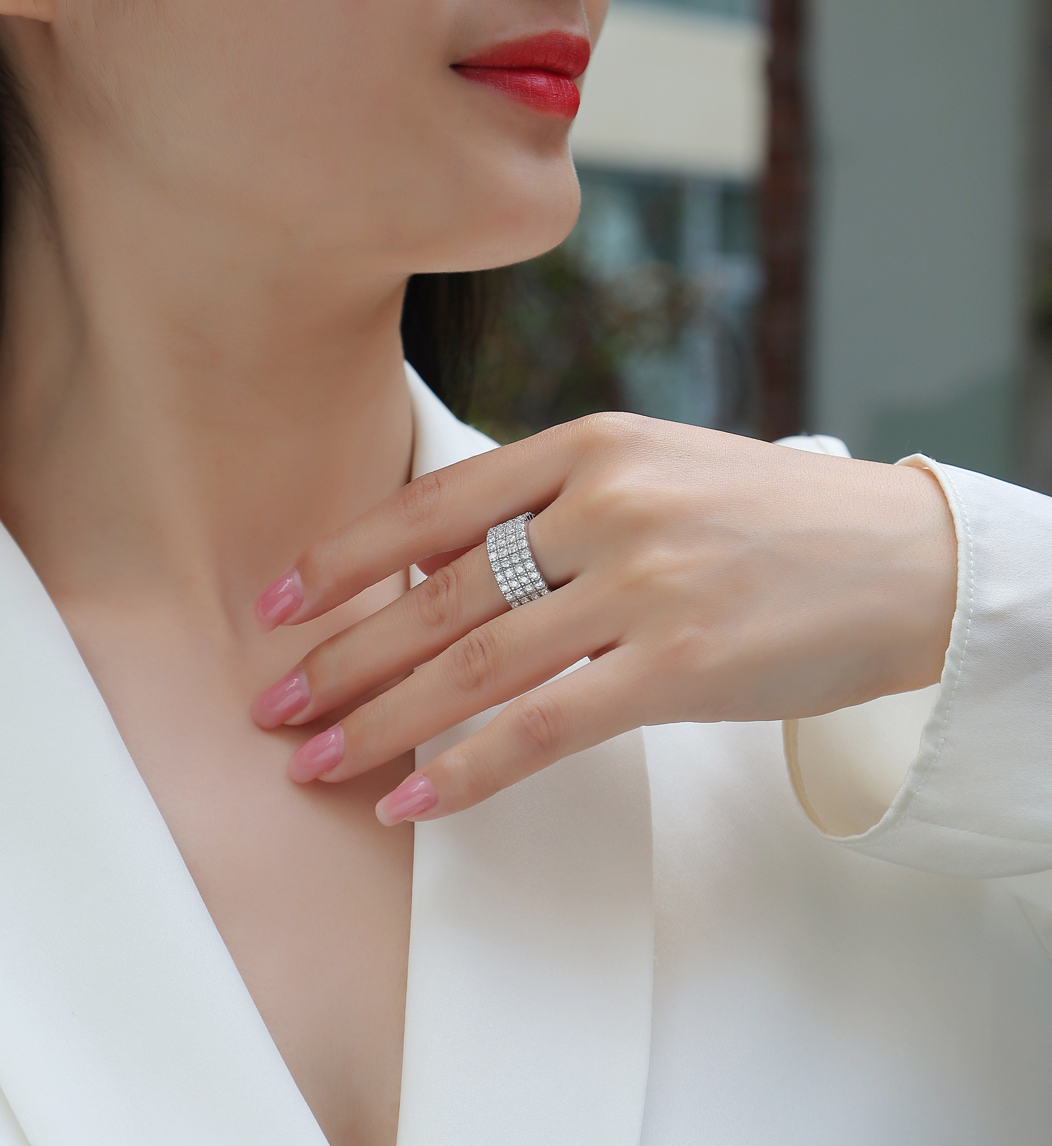 Sparkling And Brilliant - A Wedding Ring Set With Top-quality Moissanite S925 Silver And Platinum-plated Diamond. The Ring Can Be Inspected With A Diamond Pen