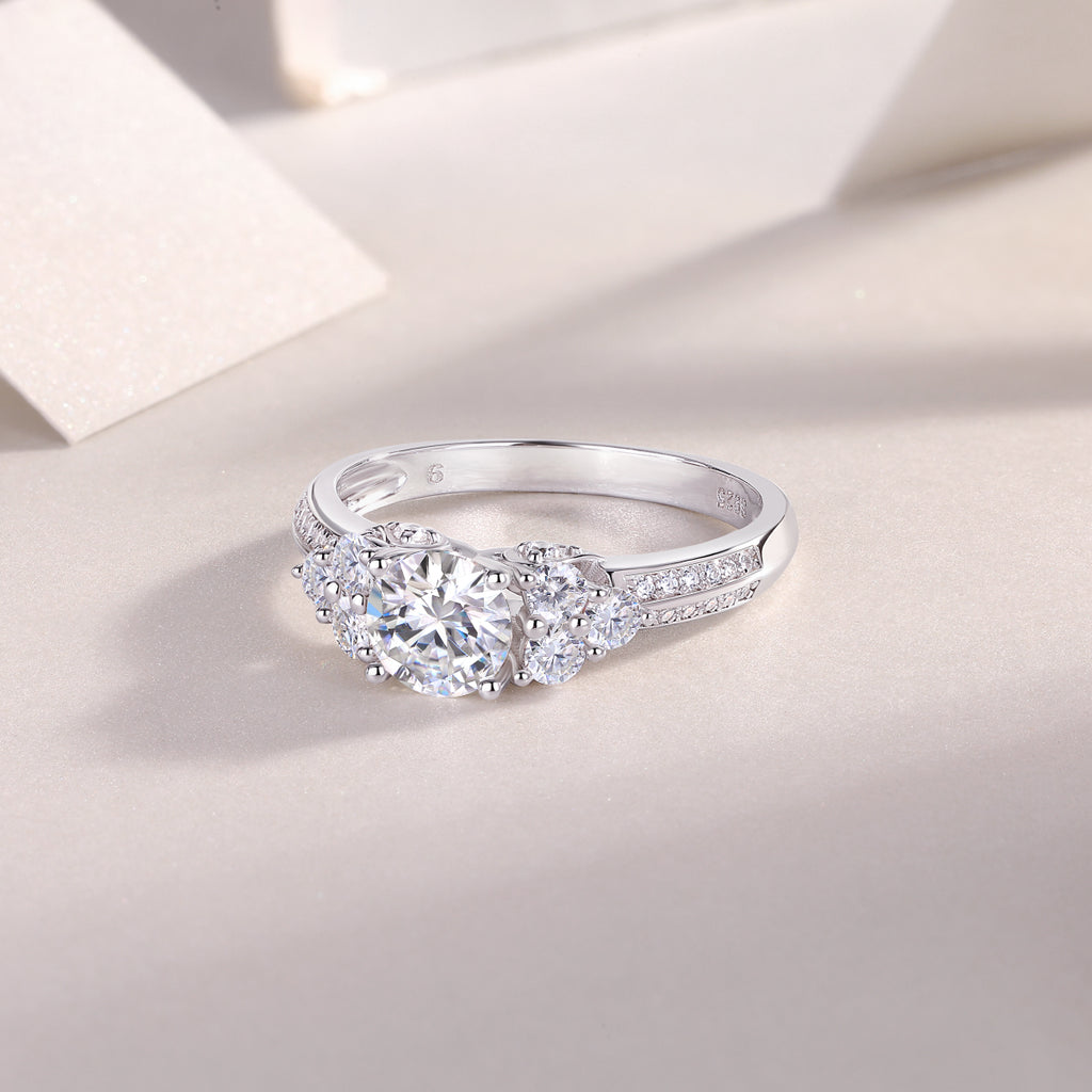 Coral Dream - A Wedding Ring Set With 1-carat Top-quality Moissanite S925 Silver And Platinum-plated Diamond. The Ring Can Be Inspected With A Diamond Pen