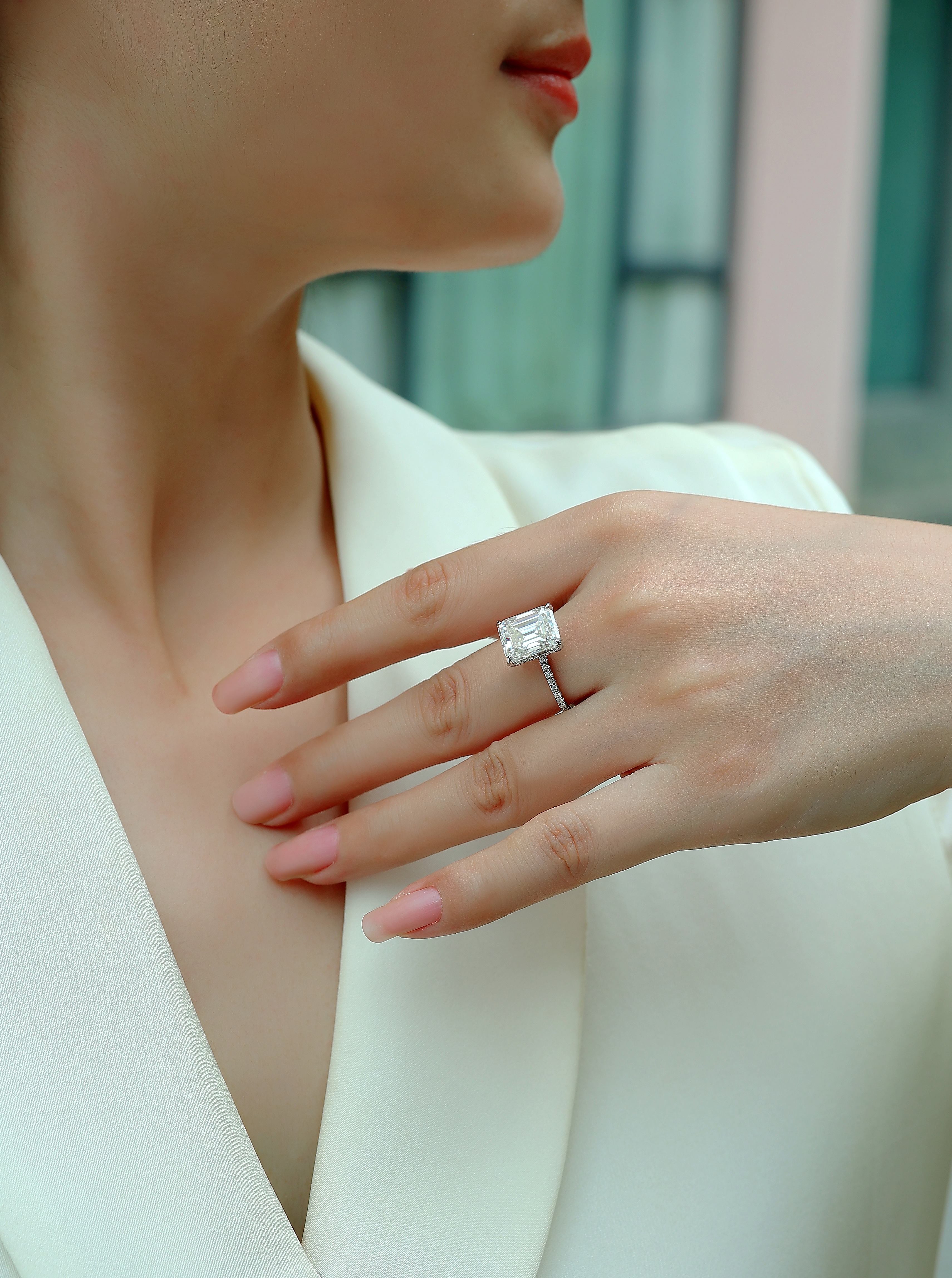 The City Of Iridesy Colors - A Wedding Ring Set With Top-quality Octagonal Moissan S925 Silver And Platinum-plated Diamond. The Ring Can Be Inspected With A Diamond Pen