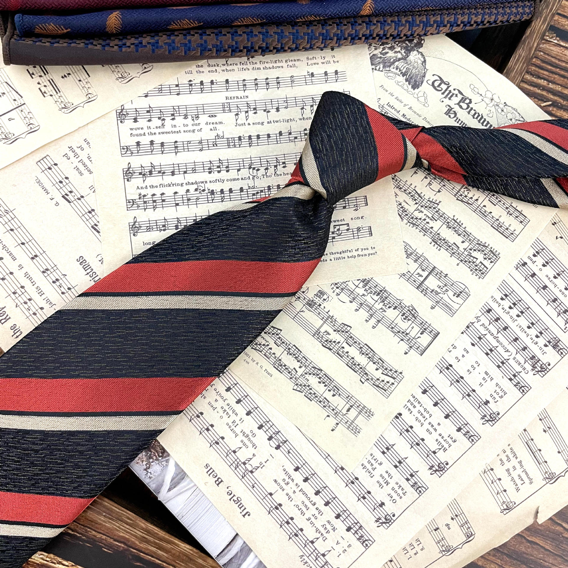 Retro Coffee Color Orange Red Striped Tie Hand Hit 8CM