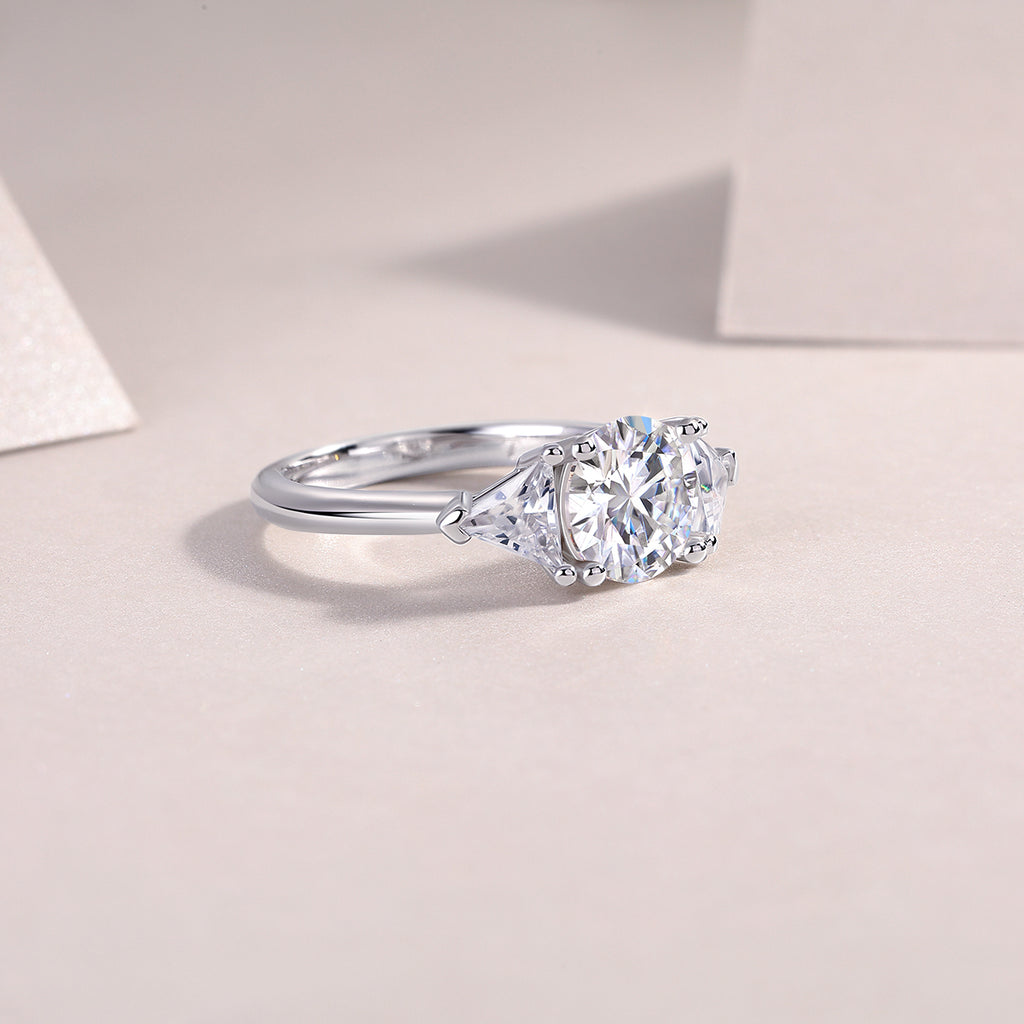 Ocean Diamond - Set With 2-carat Top-quality Moissanite S925 Silver And Gold-plated Diamond Wedding Ring. The Ring Can Be Inspected With A Diamond Pen