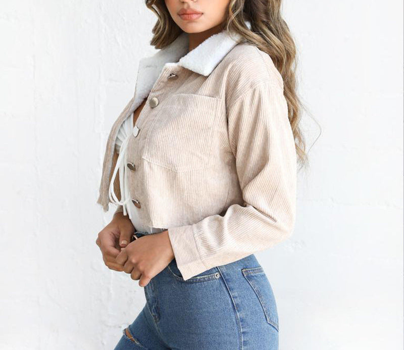 Thick thread knitting with metal buckle design