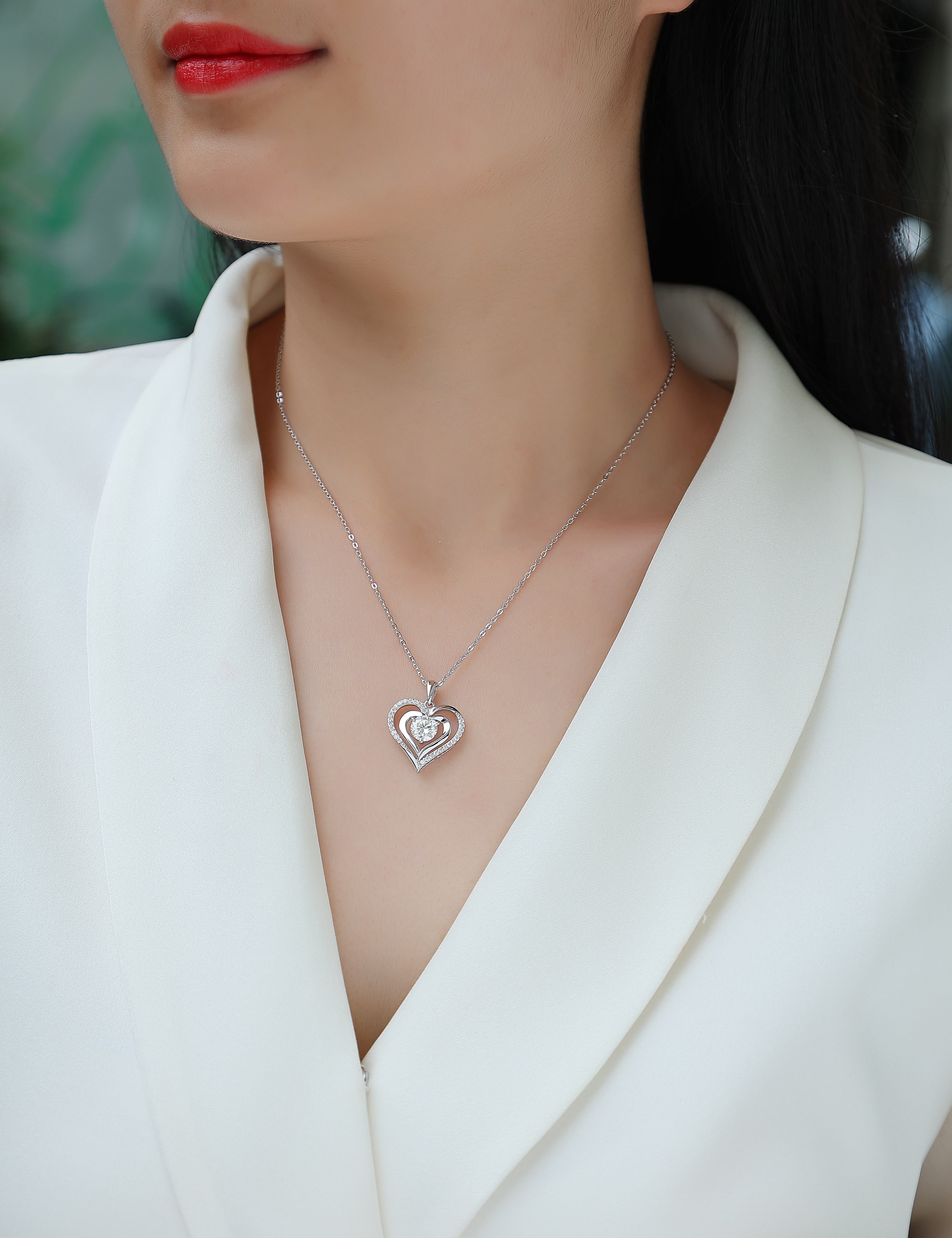 Telepathy - Top-quality Moissanite Fashionable Light Luxury Jewelry Pendant Necklace S925 Silver Plated Platinum.