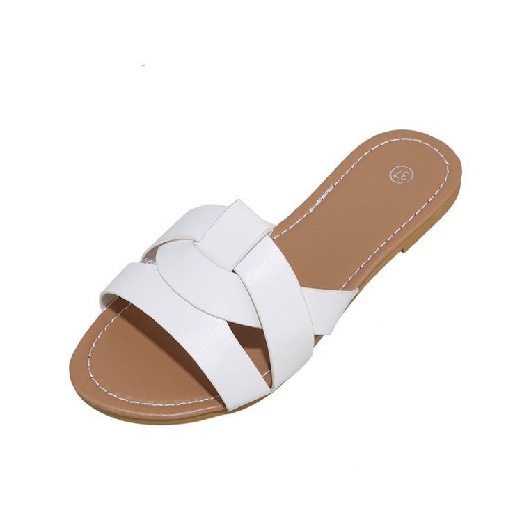 Women's flat sandals and slippers