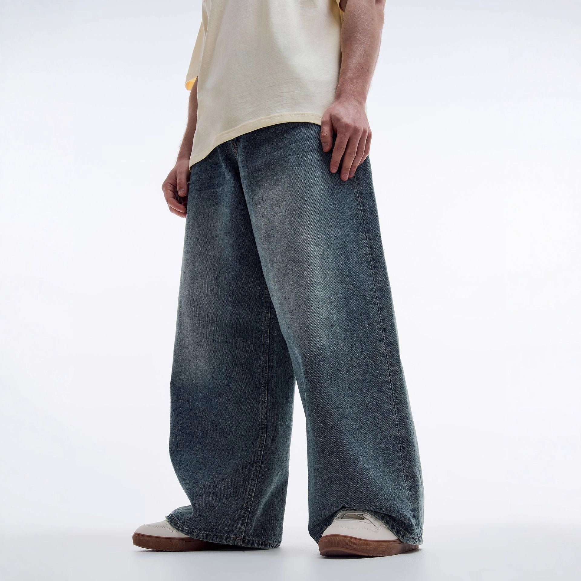 Mens Straight-Leg Denim Jeans