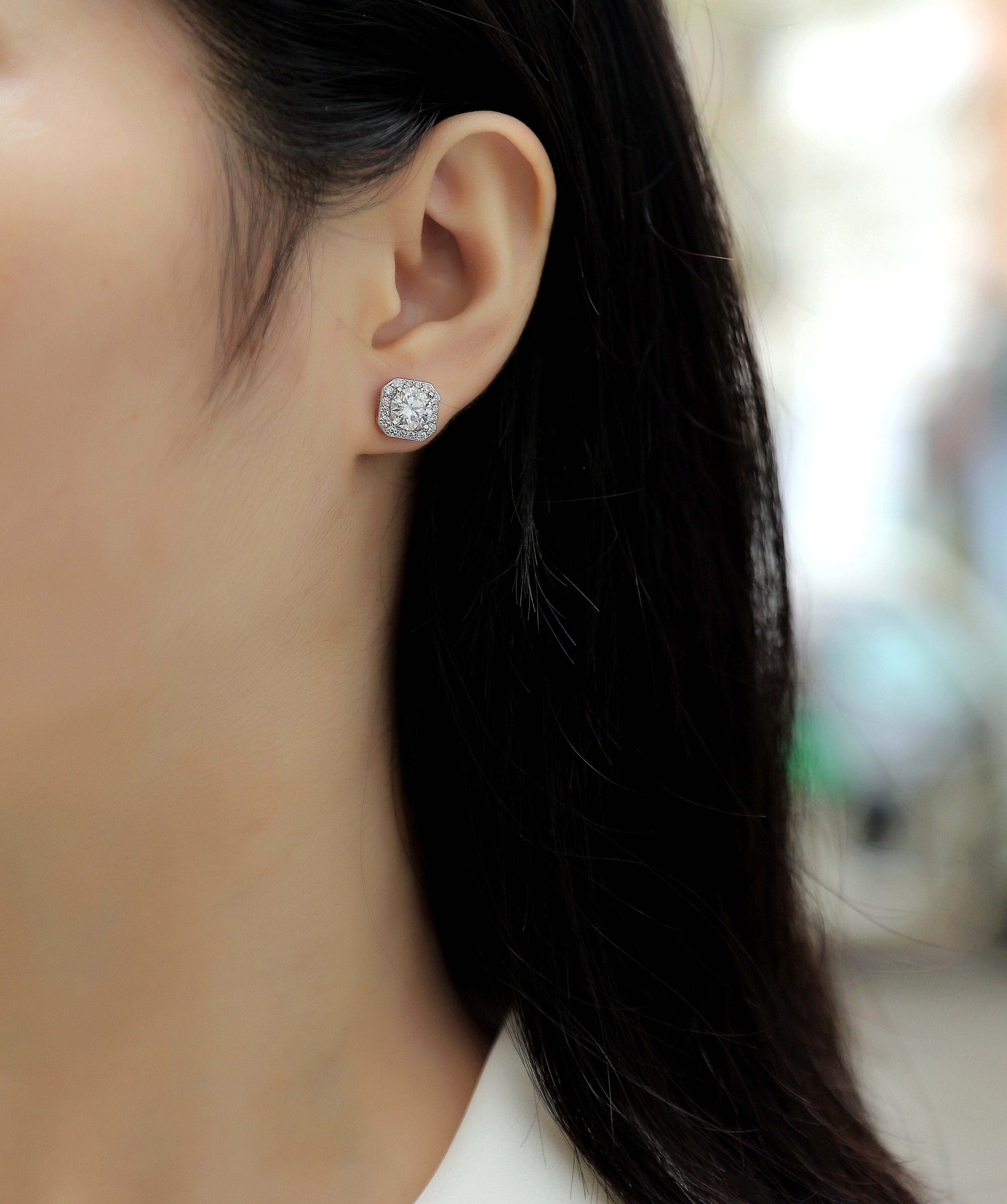 The Rose In The Heart - Earrings Set With 1-carat Top-quality Moissanite S925, Silver And Platinum-plated Stud Earrings, A Fashionable And Trendy Accessory That Can Be Tested With A Diamond Pen