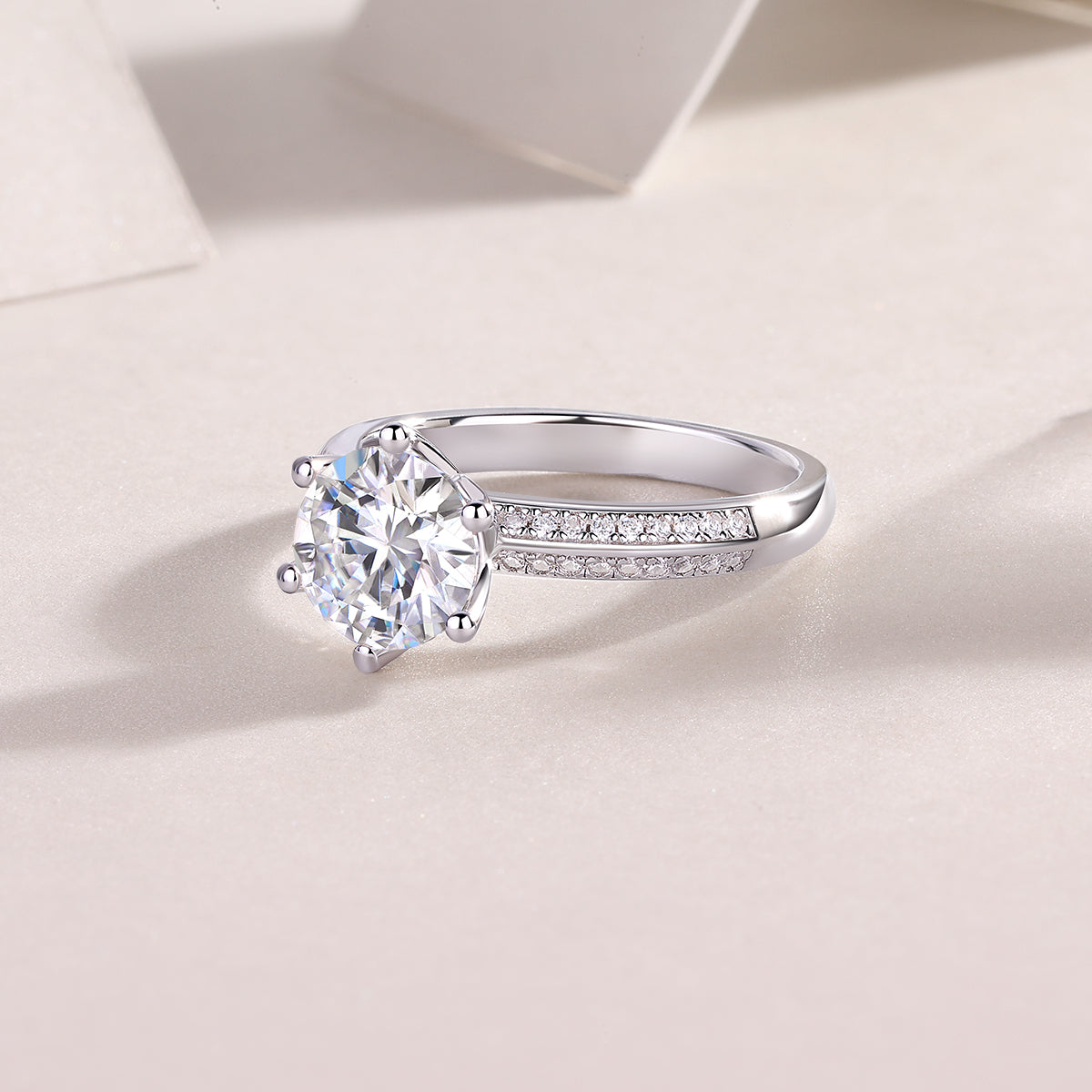 Happiness Like A Flower - A Wedding Ring Set With 1-carat Top-quality Moissanite S925 Silver And Platinum-plated Diamond. The Ring Can Be Tested With A Diamond Pen