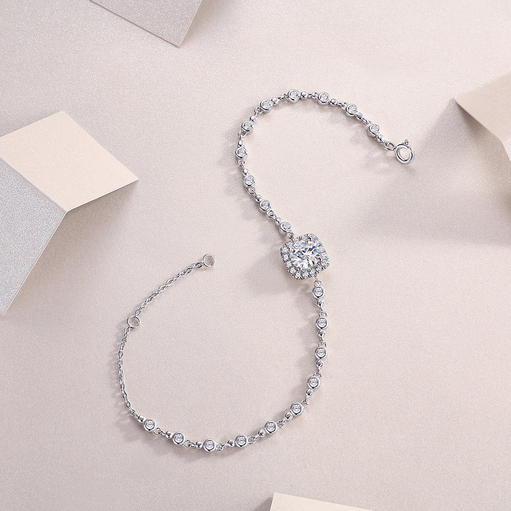 Surrounded By Stars - A Luxurious And Fashionable Light Luxury Jewelry Silver Bracelet And Bracelet Set With Top-quality Moissanite, S925 Silver-plated Platinum