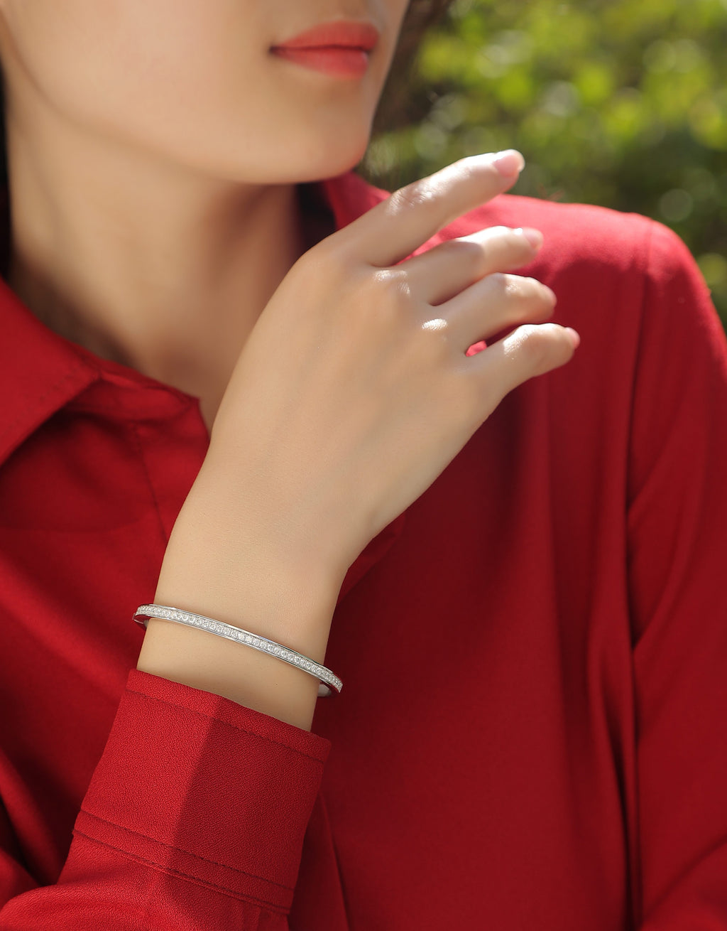 Token Of Love - A Luxurious And Fashionable Light Luxury Jewelry Silver Bracelet And Bracelet Set With Top-quality Moissanite, S925 Silver-plated Platinum