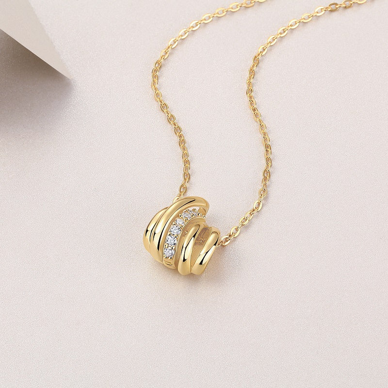 Snake Knot - A Fashionable And Trendy Necklace Pendant Set With Top-quality Moissanite S925 In Silver And Gold-plated. It Can Be Tested With A Diamond Pen