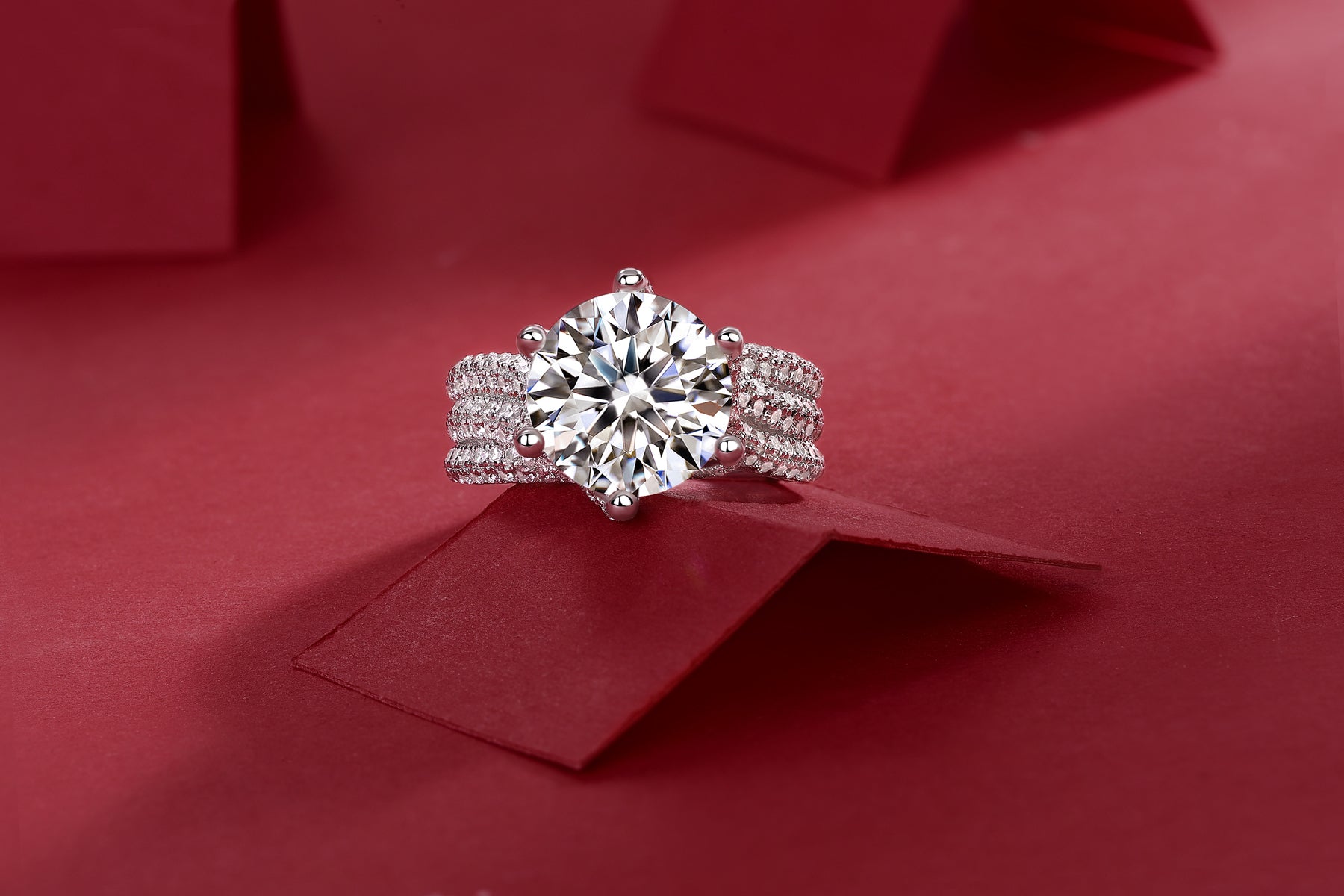 Eternal Vow - A Wedding Ring Set With 5-carat Top-quality Moissanite S925 Silver And Platinum-plated Diamond. The Ring Can Be Inspected With A Diamond Pen