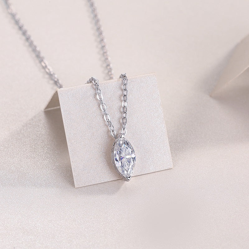 Morning Light Eye - A Fashionable And Trendy Necklace Pendant Set With Top-quality Moissanite S925 And Silver Plated With Gold Can Be Tested With A Diamond Pen
