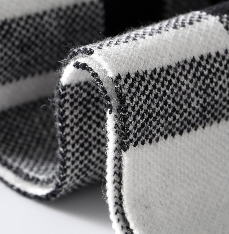 Cashmere Plaid Long Men's Scarf With Neck