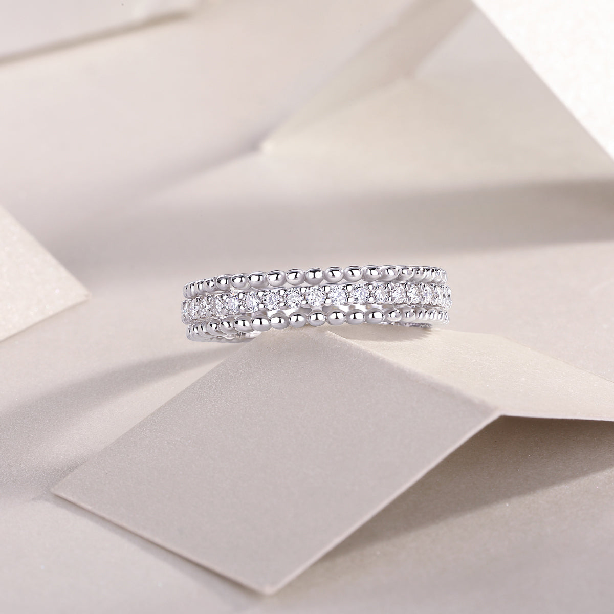 Autumn Stroll - A Wedding Ring Set With Top-quality Moissanite S925 Silver And Platinum-plated Diamond Can Be Tested With A Diamond Pen. The Ring Is In Gold And Rose Gold