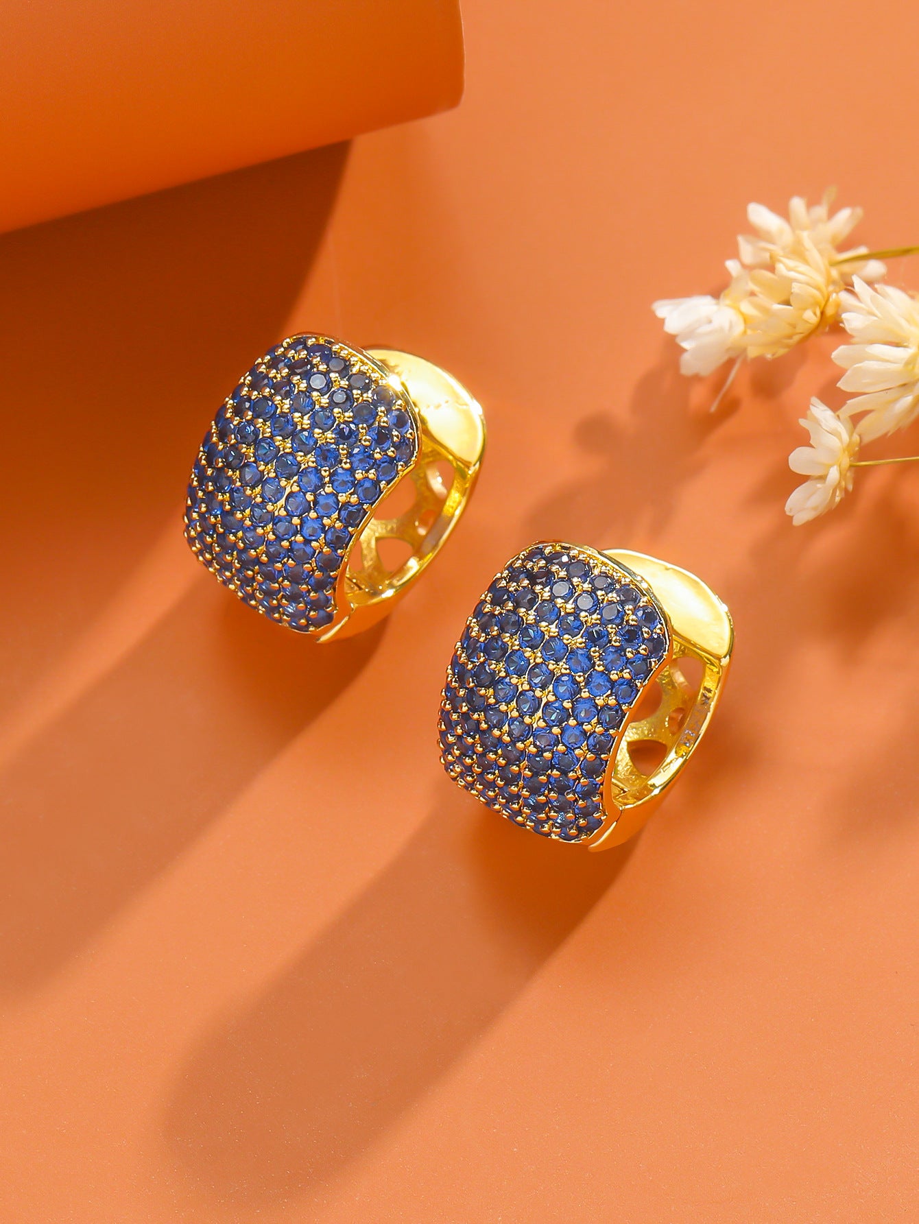 Simple Fashion Ear Clips Gold-plated Color Zircon Earrings