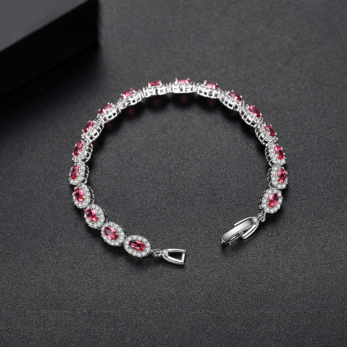 Women's Geometric Micro Inlaid Zircon Bracelet