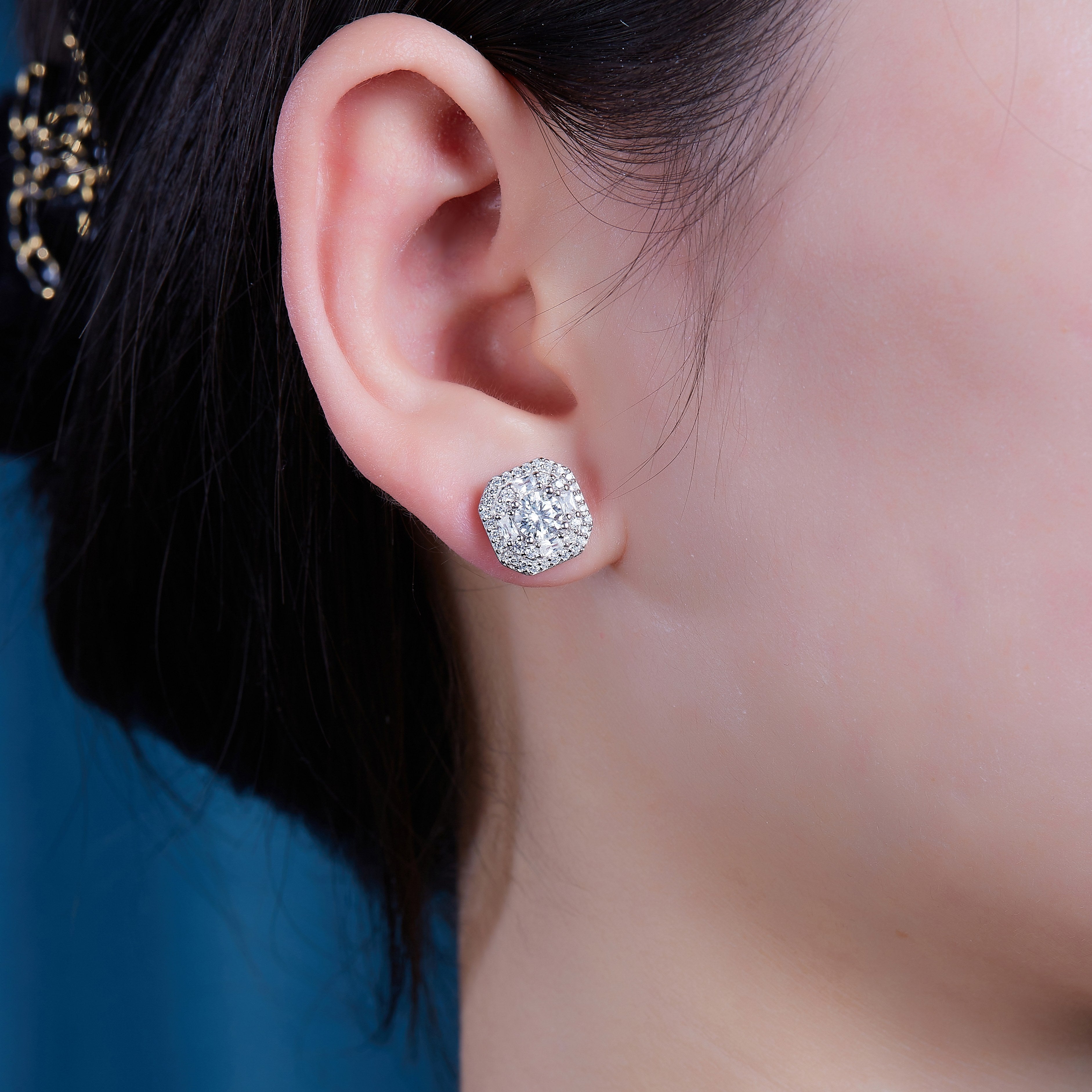 Winter Afternoon - Fashionable And Trendy Earrings Set With 0.5-carat Top-quality Moissanite S925 Silver And Platinum-plated Stud Earrings Can Be Tested With A Diamond Pen