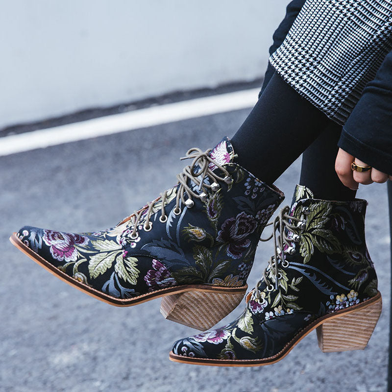 Embroidered Wood-woven Thick-heeled Short Boots