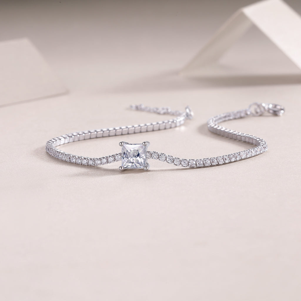 Moon Island Crushed Ice - A Fashionable And Light Luxury Jewelry Silver Bracelet And Bracelet Set With Top-quality Moissanite, S925 Silver Plated Platinum