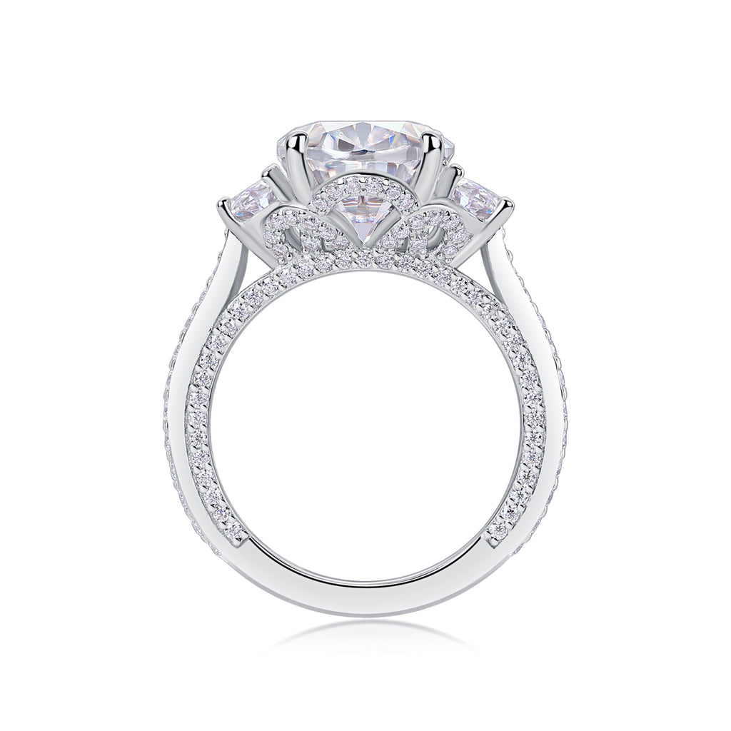 Crown Of Radiance - Set With Top-quality Egg-shaped Moissanite S925 Silver And Platinum-plated Diamond Wedding Ring. The Ring Can Be Inspected With A Diamond Pen