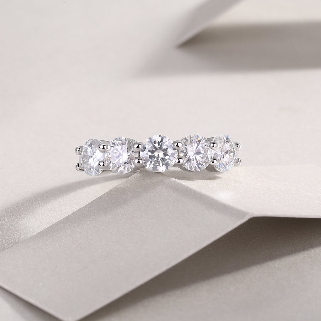 A Luxurious And Fashionable Light Luxury Jewelry Silver Ring Set With Top-quality Moissanite, S925 Silver Plated With Platinum