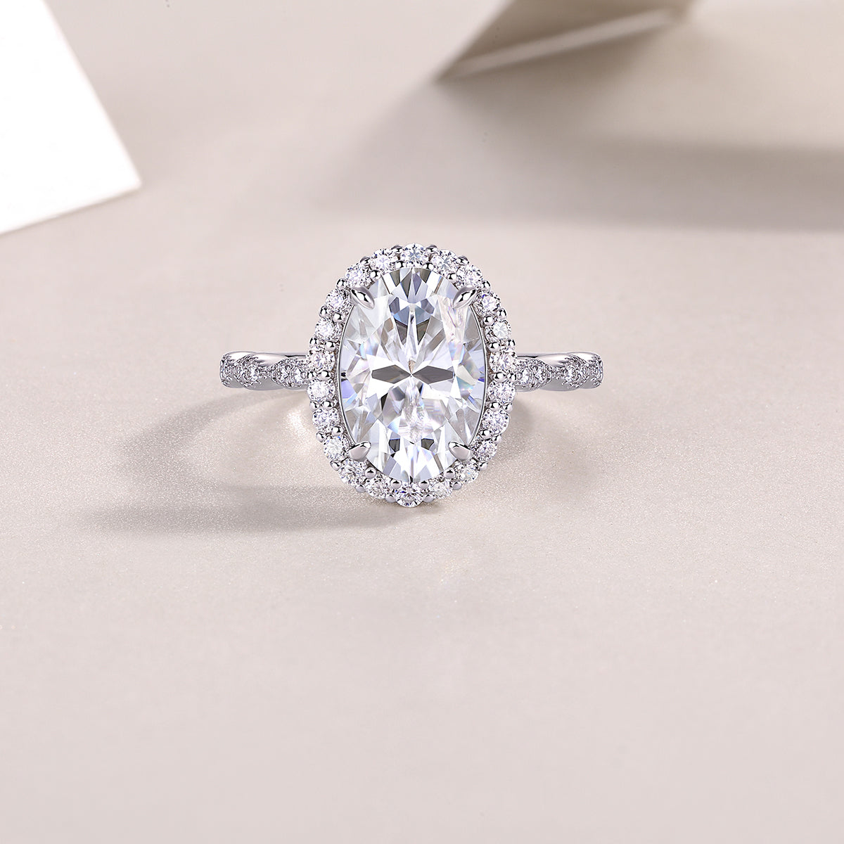 Moonlight Pupil - A Wedding Ring Set With Top-quality Egg-shaped Moissanite S925 Silver And Platinum-plated Diamond. The Ring Can Be Inspected With A Diamond Pen