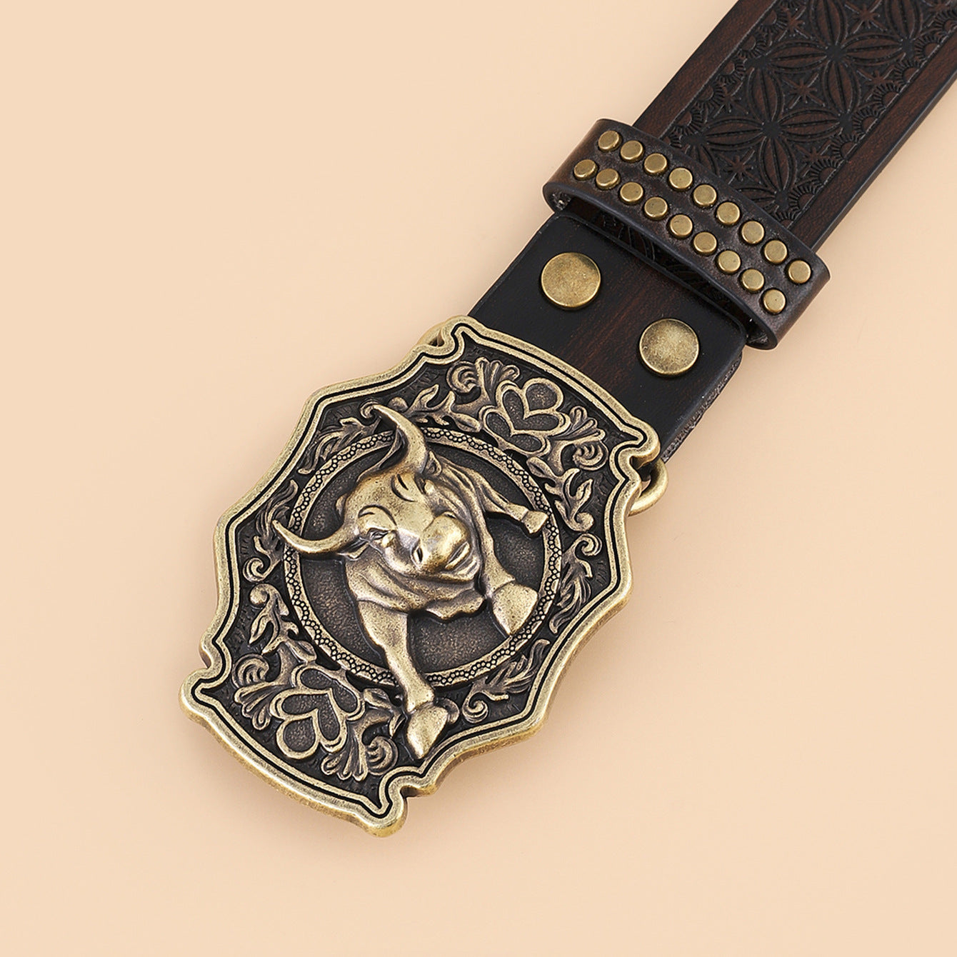 Retro Embossing Rivet Bullhead Big Plate Buckle Belt