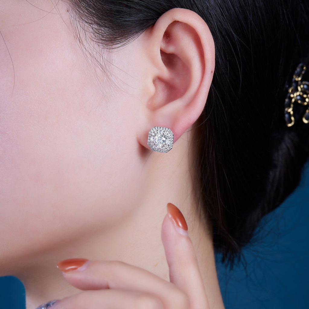 Winter Afternoon - Fashionable And Trendy Earrings Set With 0.5-carat Top-quality Moissanite S925 Silver And Platinum-plated Stud Earrings Can Be Tested With A Diamond Pen
