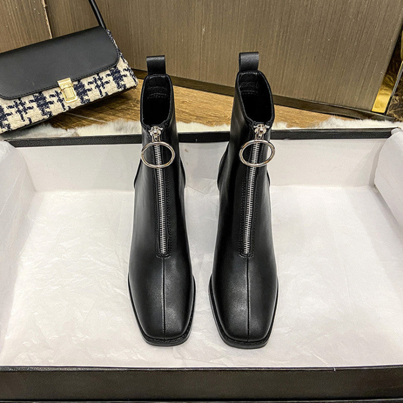 Square-Toe Leather Chunky-Heel Boots In British Style