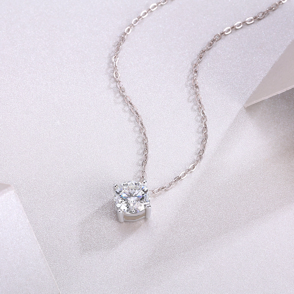 True Heart - A Fashionable And Trendy Necklace Pendant Set With 1-carat Top-quality Moissanite S925 In Silver And Platinum Plating Can Be Tested With A Diamond Pen