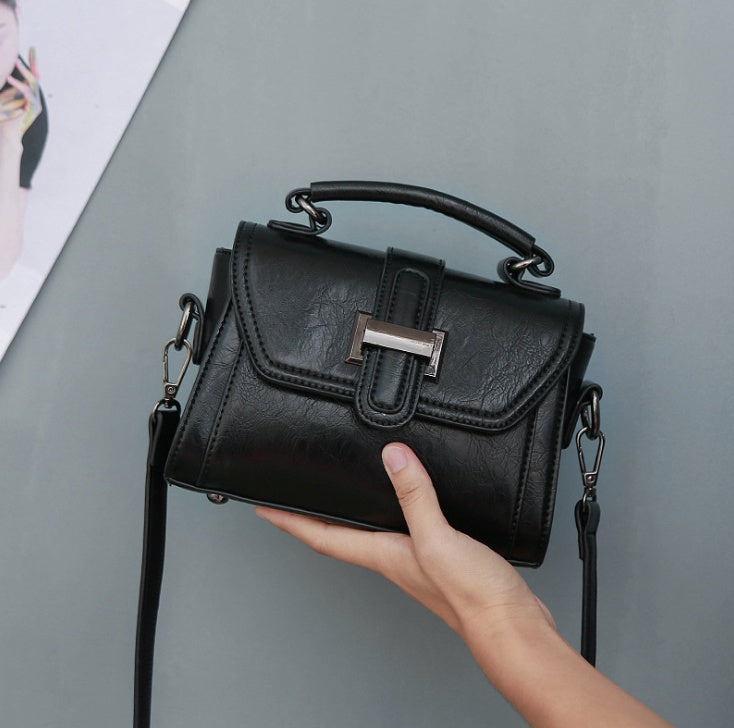 New small bag Korean version of women's ladies handbag bag female shoulder portable Messenger small square bag