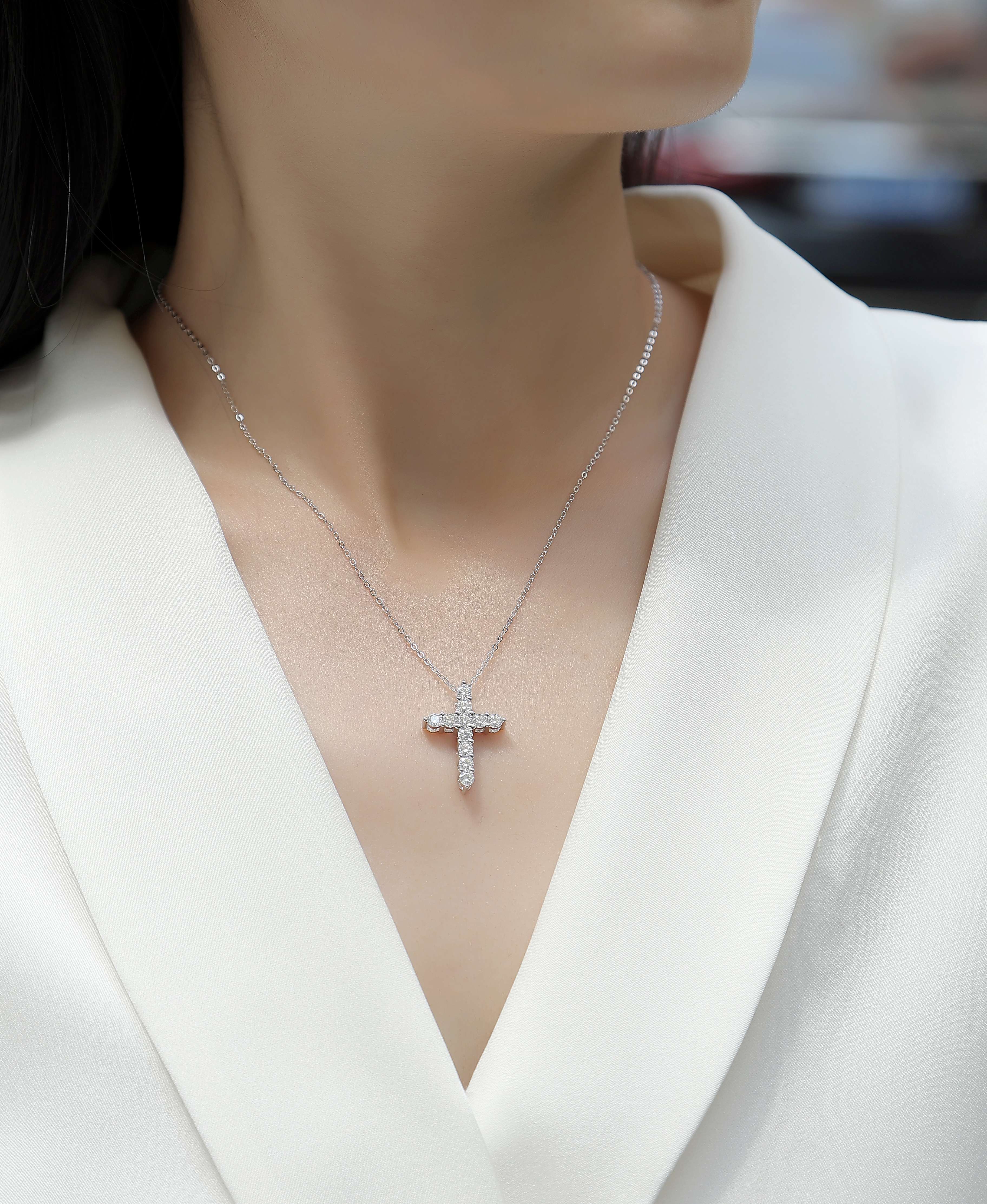 Faith - A Fashionable And Trendy Necklace Pendant Set With Top-quality Moissanite S925 Silver And Platinum-plated Gold Can Be Tested With A Diamond Pen In Gold Rose Gold