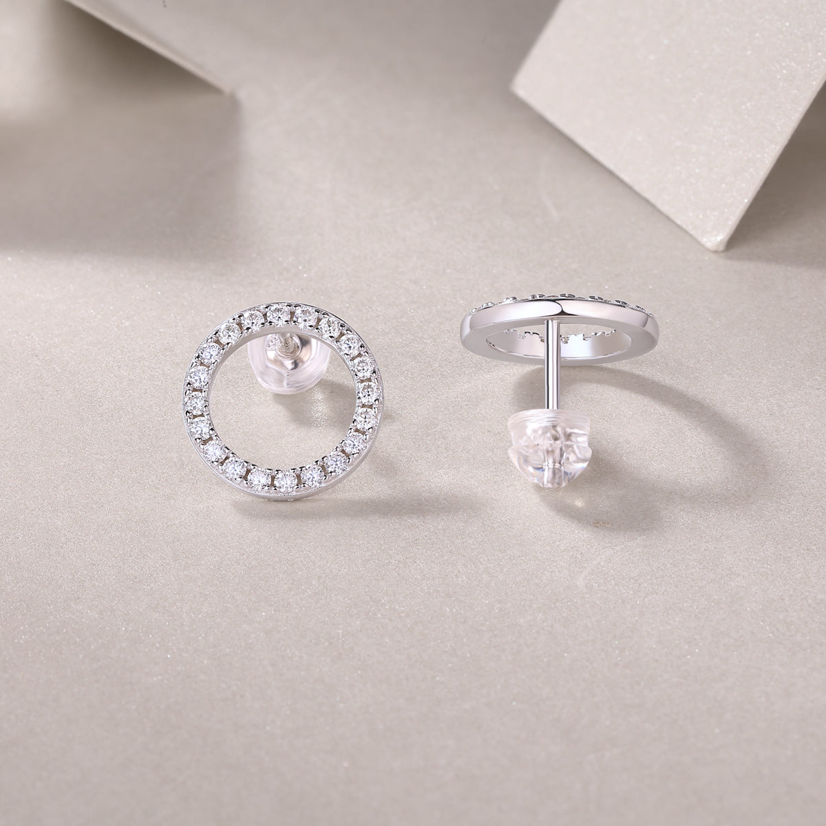 Explore - The Fashionable And Trendy Earrings Set With Top-quality Moissanite S925 Silver And Platinum-plated Stud Earrings Can Be Tested With A Diamond Pen