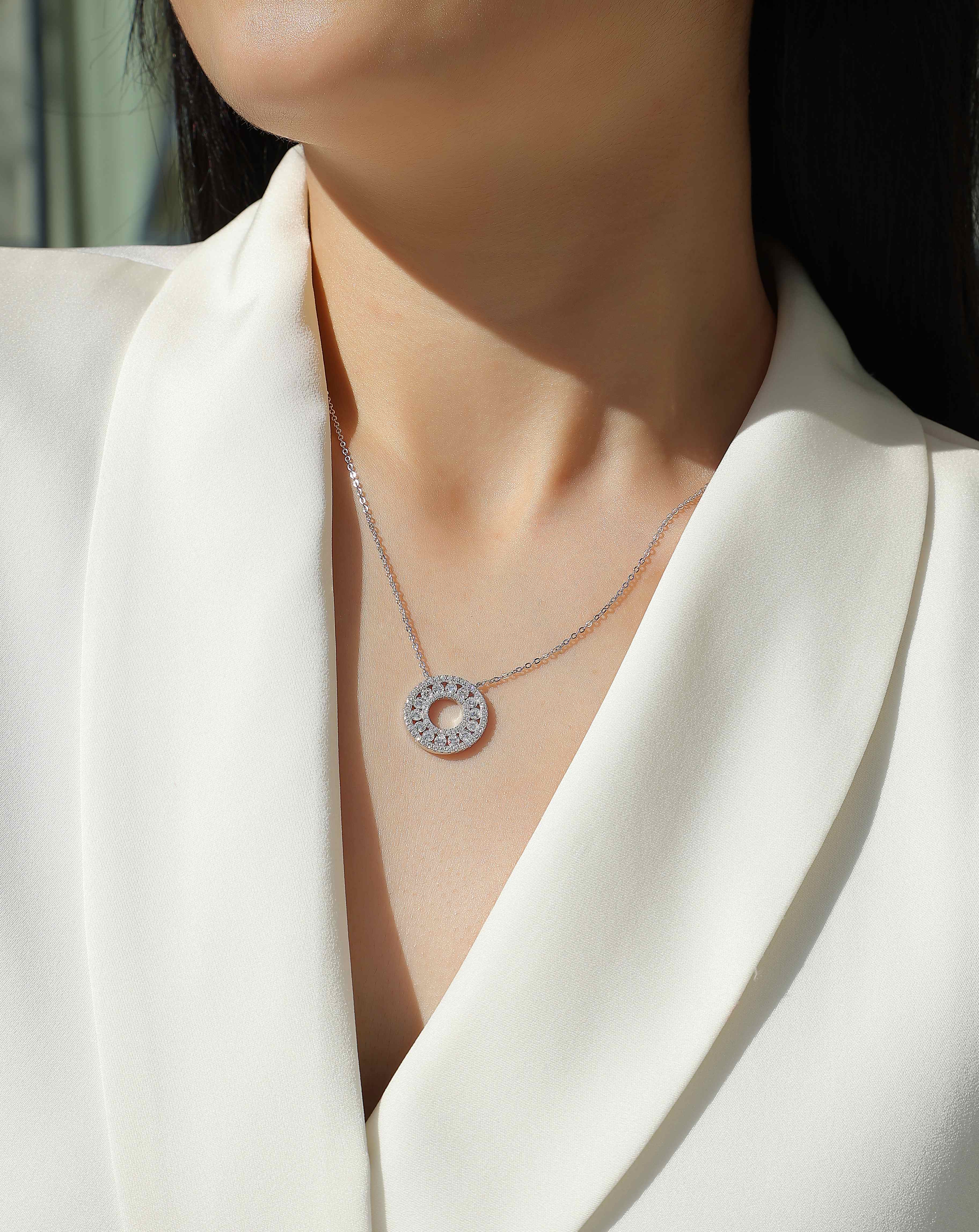 Reciprocating - Set With Top-quality Moissanite, Fashionable And Light Luxury Jewelry, Silver Pendant Necklace S925, Silver Plating, Platinum, Gold, Rose Gold