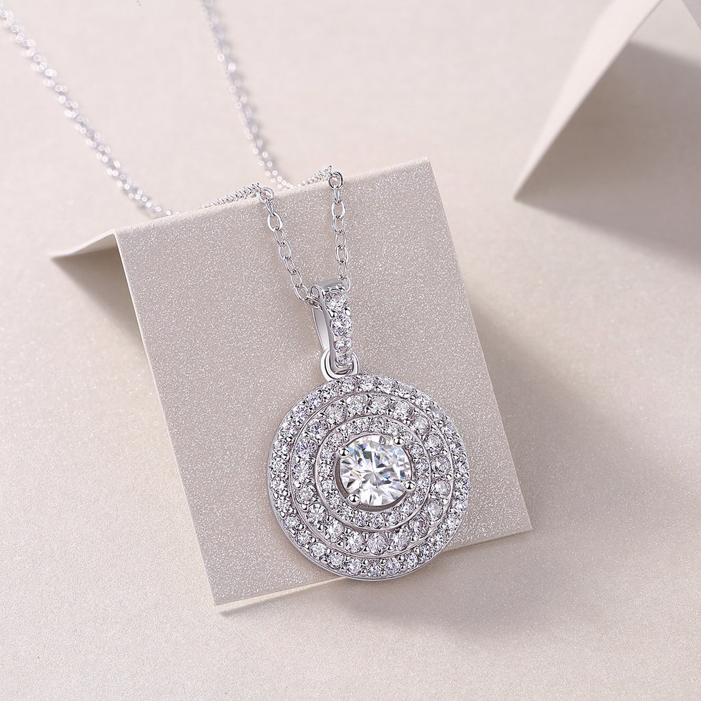 White Dune - A Fashionable And Light Luxury Jewelry Pendant Necklace Set With Top-quality Moissanite, S925 Silver Plated Platinum