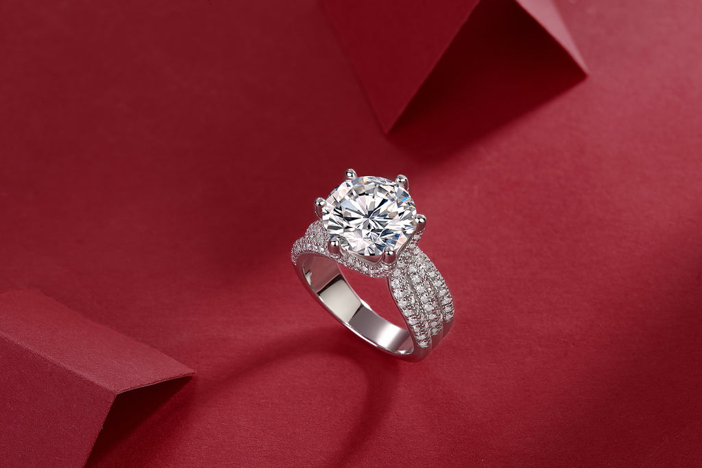 Eternal Vow - A Wedding Ring Set With 5-carat Top-quality Moissanite S925 Silver And Platinum-plated Diamond. The Ring Can Be Inspected With A Diamond Pen