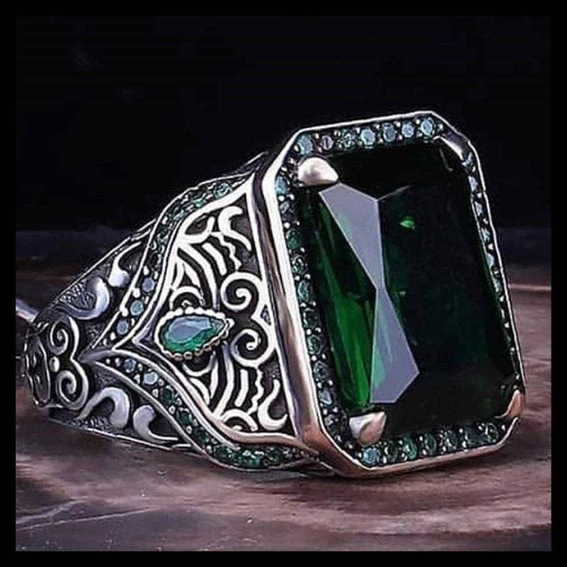 Retro National Style Texture Inlaid Red And Green Zircon Ring