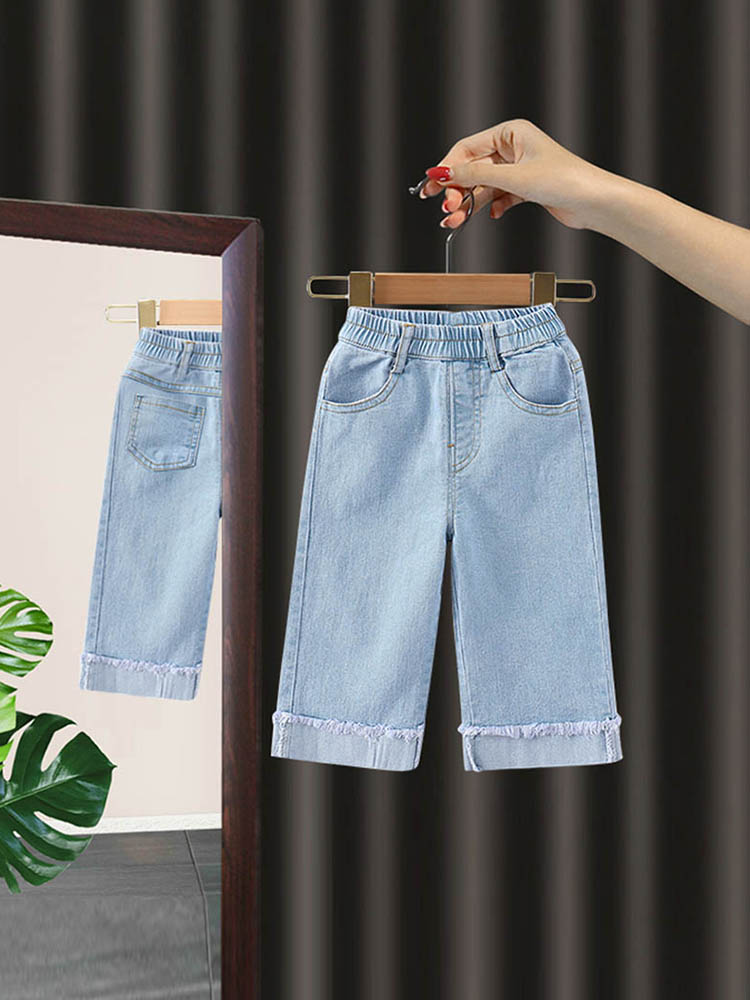 Two-piece Jean and top white