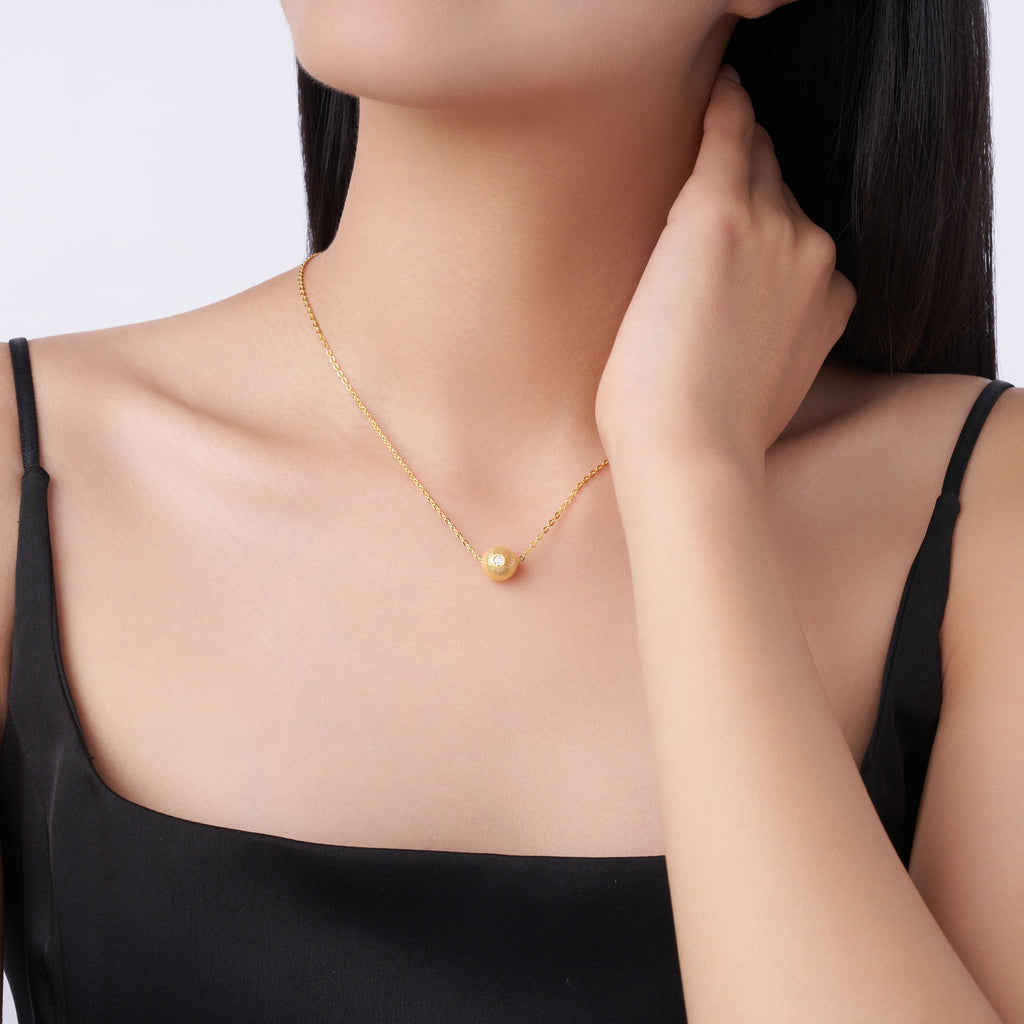 Good Fortune Flows - A Fashionable And Trendy Necklace Pendant Set With Top-quality Moissanite S925 And Silver Plated With Gold Can Be Tested With A Diamond Pen.