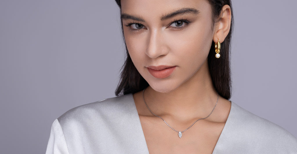Morning Light Eye - A Fashionable And Trendy Necklace Pendant Set With Top-quality Moissanite S925 And Silver Plated With Gold Can Be Tested With A Diamond Pen