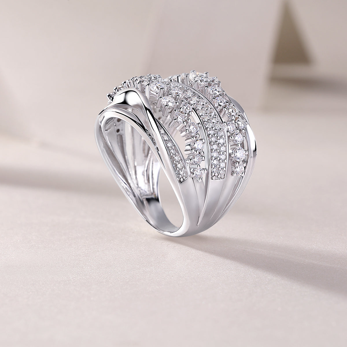 Blossoming All The Way - A Wedding Ring Set With Top-quality Moissanite S925, Silver And Platinum-plated. The Ring Can Be Inspected With A Diamond Pen.