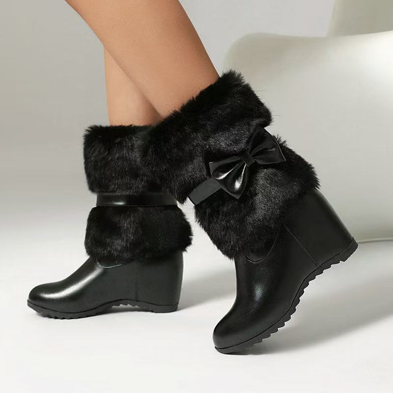 Low-Top Boots With Built-in Heel