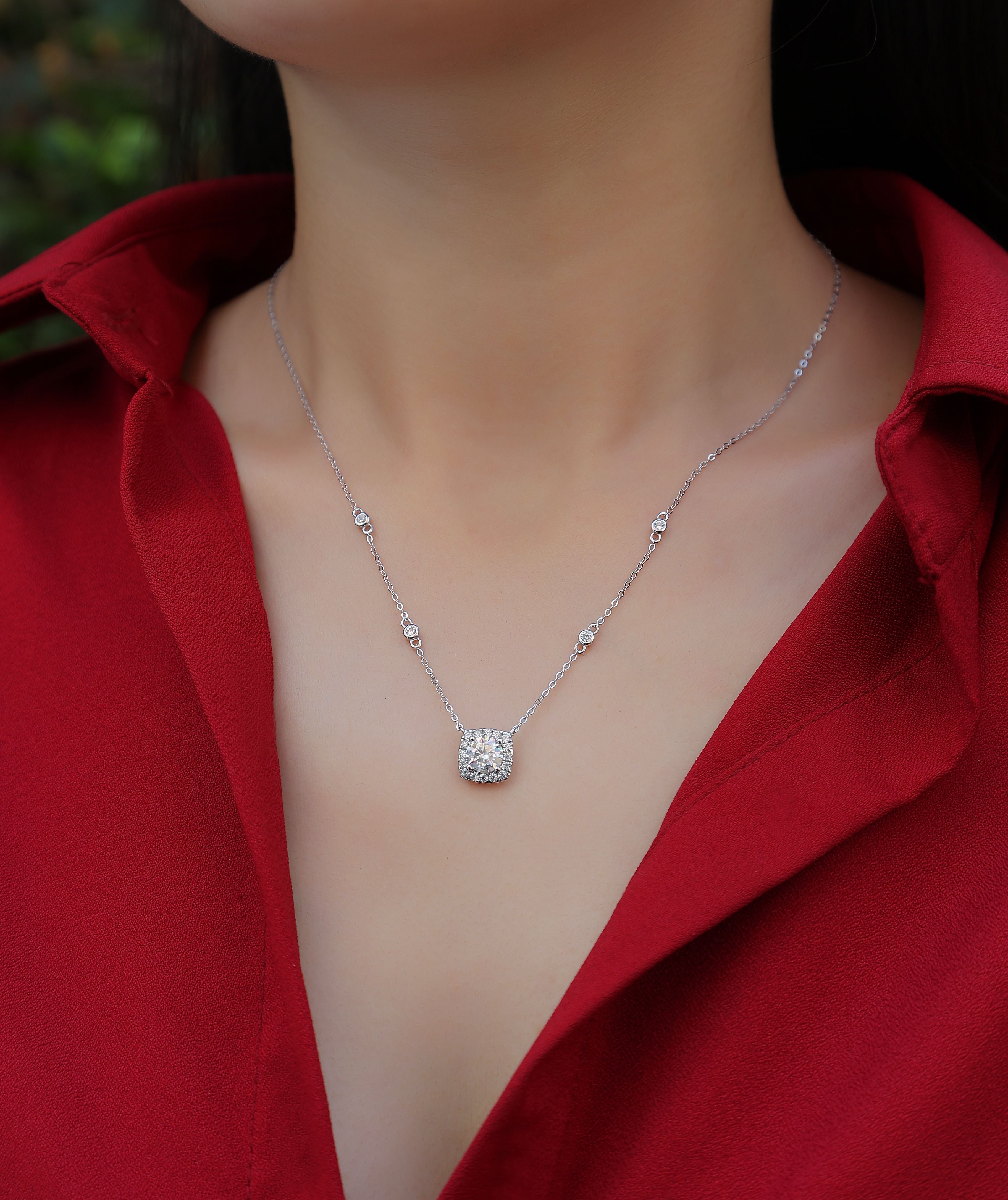 The Fate In Dreams - A Fashionable And Trendy Necklace Pendant Set With Top-quality Moissanite S925 Silver And Platinum Plating Can Be Tested With A Diamond Pen