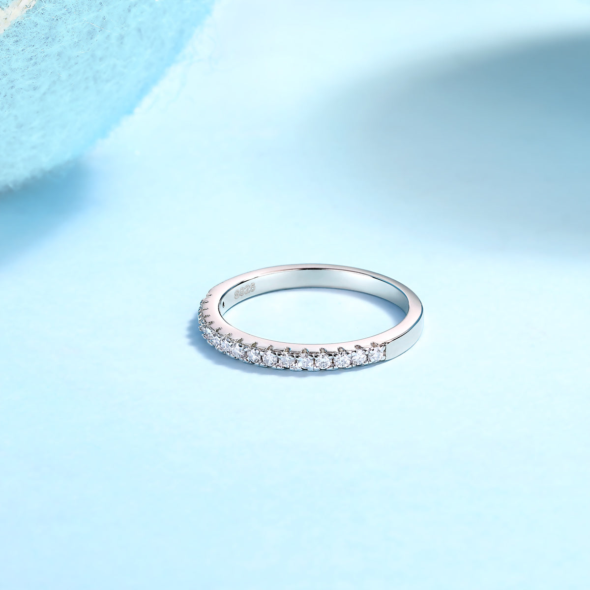 Parallel World - A Wedding Ring Set With Top-quality Moissanite S925 Silver And Platinum-plated Diamond Can Be Tested With A Diamond Pen. The Ring Is In Gold And Rose Gold