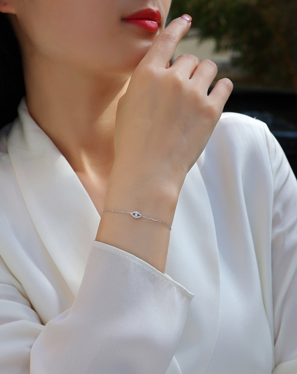 Window Of The Soul - A Fashionable And Light Luxury Jewelry Silver Bracelet And Bracelet Set With Top-quality Moissanite, S925 Silver Plated Platinum